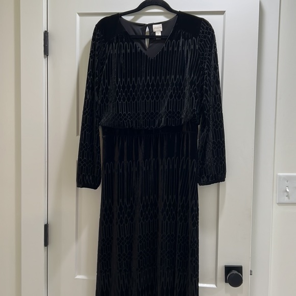 Chico’s Long Black Velvety Dress Size 1 - Picture 5 of 6